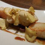 アコルドゥ - 宇陀の栗　帆立とオリーブの山並み；アップ