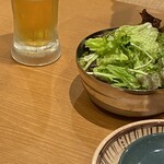 Maneki Gyuu - 食前サラダ418円