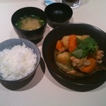 キユーピー３分クッキング - 「鶏じゃがセット」（１２５０円）のメインディッシュなどです。