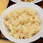 Gyouza No Manshuu - 食物繊維たっぷりの玄米。中華料理でヘルシーなのって、わりと貴重かも