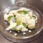 イタリアンマシロ - シードレス葡萄とプラータチーズ