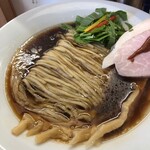 めん処 きよ洲 - ふすま入り平打ちストレート麺が芳醇な醤油スープに合う！