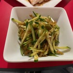 南海飯店 - ザーサイとキュウリの和物