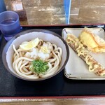 ぼっこ屋 - 料理写真:ぶっかけの盛りつけも、ちく玉天仕様