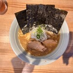 豚骨醤油 三輪 - 