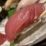 Tobi Kansui San Sushi Ichi Hana - 鮪（中とろ）