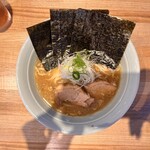 豚骨醤油 三輪 - 