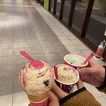 サーティワンアイスクリーム - ラブポーション31、ストロベリーチーズケーキ、ポッピングシャワー