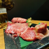 中目黒焼肉 登牛門 - 