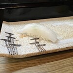 すし処 匠 - 白いかのにぎり