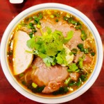 ベトナム料理専門店 ハスナム - ブンボーフェ（辛口牛肉米粉麺）