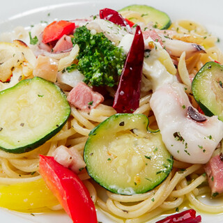 For dinner, we recommend pasta with lots of delicious ingredients!