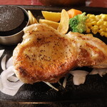 ステーキハウスソヌーテ - ポークステーキ　￥２，４８０