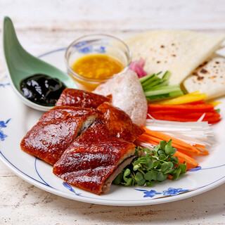 可以在亚洲摊位吃到正宗的北京烤鸭!?