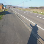 そば処元気屋 - なんか遠くに赤い自販機らしきものが？-1333