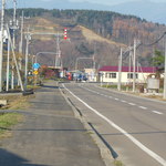 そば処元気屋 - ちょっとズルイですが、カメラを望遠にしてみます。店かい？