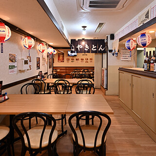 The store is fully equipped with table seats and sofa seats! Can be reserved for up to 50 people◎