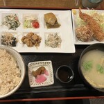 Kyou Obanzai Hannari - おばんざい定食(玄米)@950円