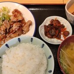 イースト・ロード - 皿焼き鳥定食（塩）