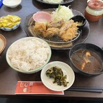 とんかつ 豚ゴリラ - ランチスペシャル 1,100円