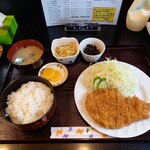 食事処 ぐるめ亭 - ロースカツ定食