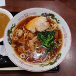 そば処 更科 - "ラーメン雑誌"や"テレビの特集"でも、よく取り上げられる絶品 "ラーメン"。