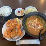 シンゲン - ランチメニュー　台湾味噌ラーメン➕唐揚げ　¥770