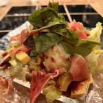 和フレンチバル村塾 - 生ハムとアボガドのサラダ