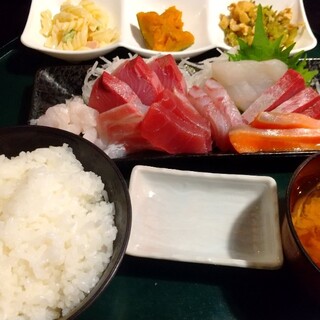 うまい門・横丁_1