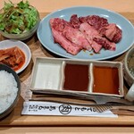炭火焼肉 萬まる - 萬まる盛ランチ