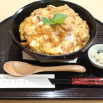 地鶏割烹 河松 - 【ランチ】親子丼（数量限定，山形県産つや姫使用，お新香付）