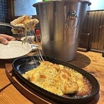 Dining&Bar 猫八 - 天草産舌平目のマヨチーズ焼き