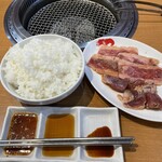 焼肉冷麺やまなか家 - 