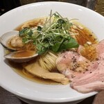 麺屋 ねむ瑠 - 蛤と浅利の淡麗中華そば　880円