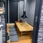 焼肉なるちゃん - 4～6名様向け個室。落ち着いた空間でゆっくりお食事を楽しんで頂けます。