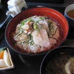 Kaneyasu - 海鮮丼630円！