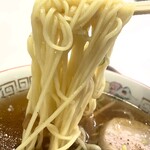 中華そば志のぶ支店 - 自家製の麺