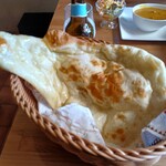 kariyuzuriha - やや小ぶりなナン