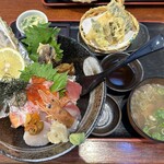 浜りょう - 特選浜りょう海鮮丼（海鮮丼、天ぷら、茶碗蒸し、汁物）