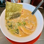 ラーメンの寳龍 - 料理写真:とんこつ醤油ラーメン