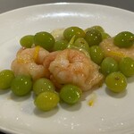 芙蓉菜館 - 新銀杏と海老柚子風味塩味炒め