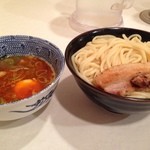 頑者 - 辛つけめんアブリチャーシュー、あつもり、もちろん大盛り！   頑者 新横浜ラーメン博物館店では2013/11/19からラーメンが復活！　とのこと。気になる方は是非！  