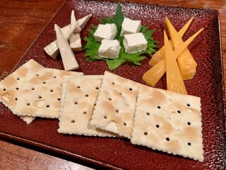 Tomoji - チーズ3種もり