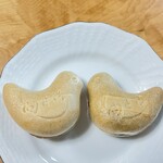 言問団子 - こととい最中　皮がパリと美味しくて可愛い