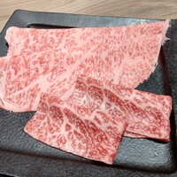 近江うし焼肉 にくTATSU 渋谷店 - 極上ロース　赤身の焼きしゃぶ