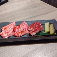 近江うし焼肉 にくTATSU 渋谷店 - タレもの　ロース、カルビ、ハラミ、さつまいも