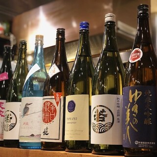 料理と相性抜群！全国各地から厳選して仕入れた四季折々の日本酒