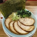 Seirokuya - 醤油チャーシュー麺+海苔・ほうれん草トッピング