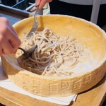 Cheese Tavern CASCINA - 炎のカルボナーラ調理