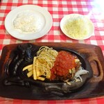 Sun Road - ランチ：イタリアンハンバーグ、サラダ、半ライス